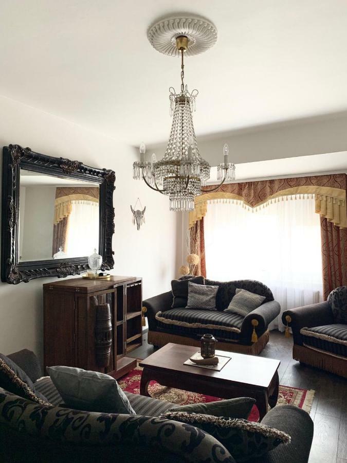 Oldtown Safari Lodge 브라티슬라바 외부 사진